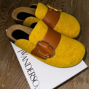 JW Anderson
WOMEN’S BUCKLE FELT & LEATHER LOAFER MULES, size US 12